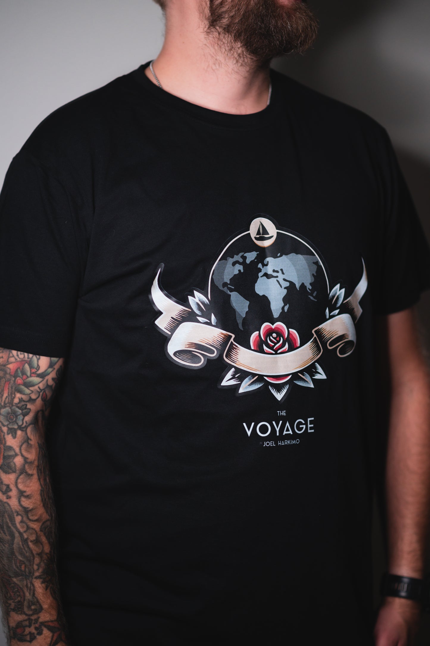 THE VOYAGE JOEL HARKIMO T-PAITA